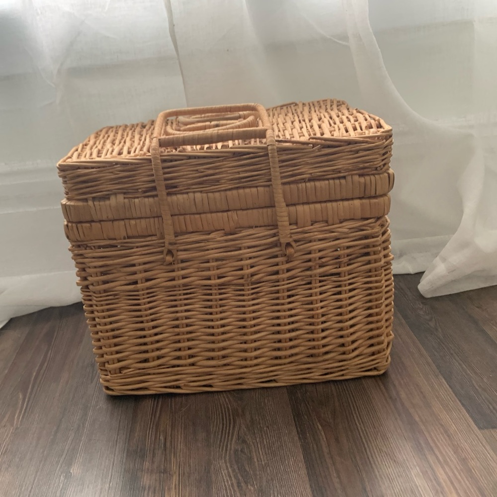 Wicker Picnic basket!